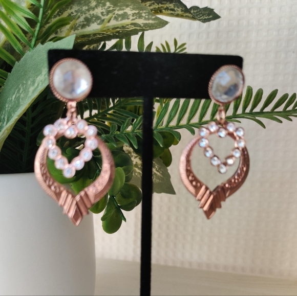 💰Accessory Place Bronze Tone with Clear Rhinestones Drop Earrings - Picture 3 of 7